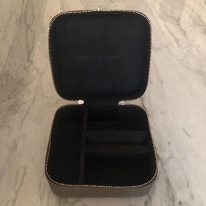 David Yurman suede travel jewelry box. NWOT.